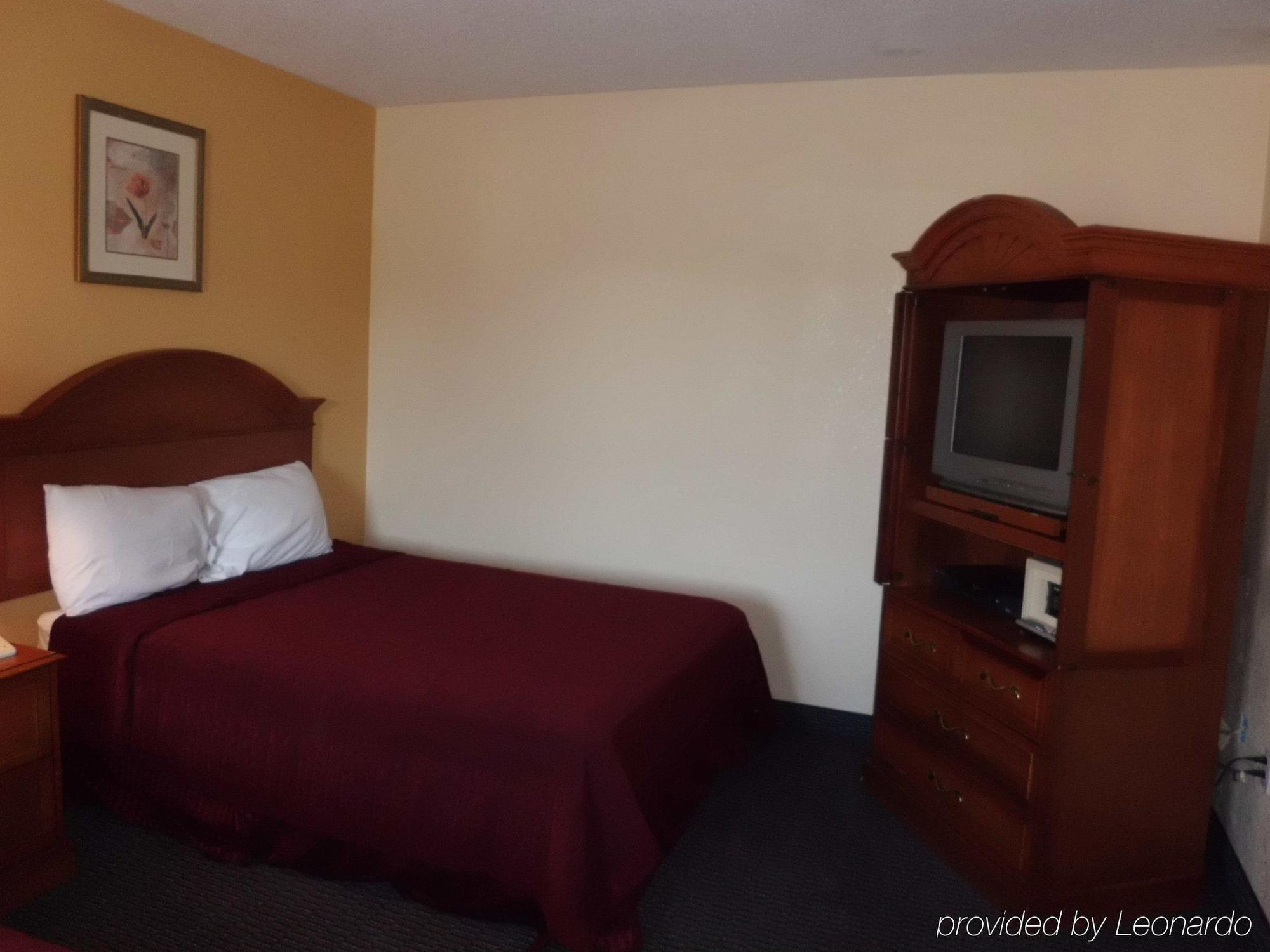Americas Best Value Inn-Savannah Room photo